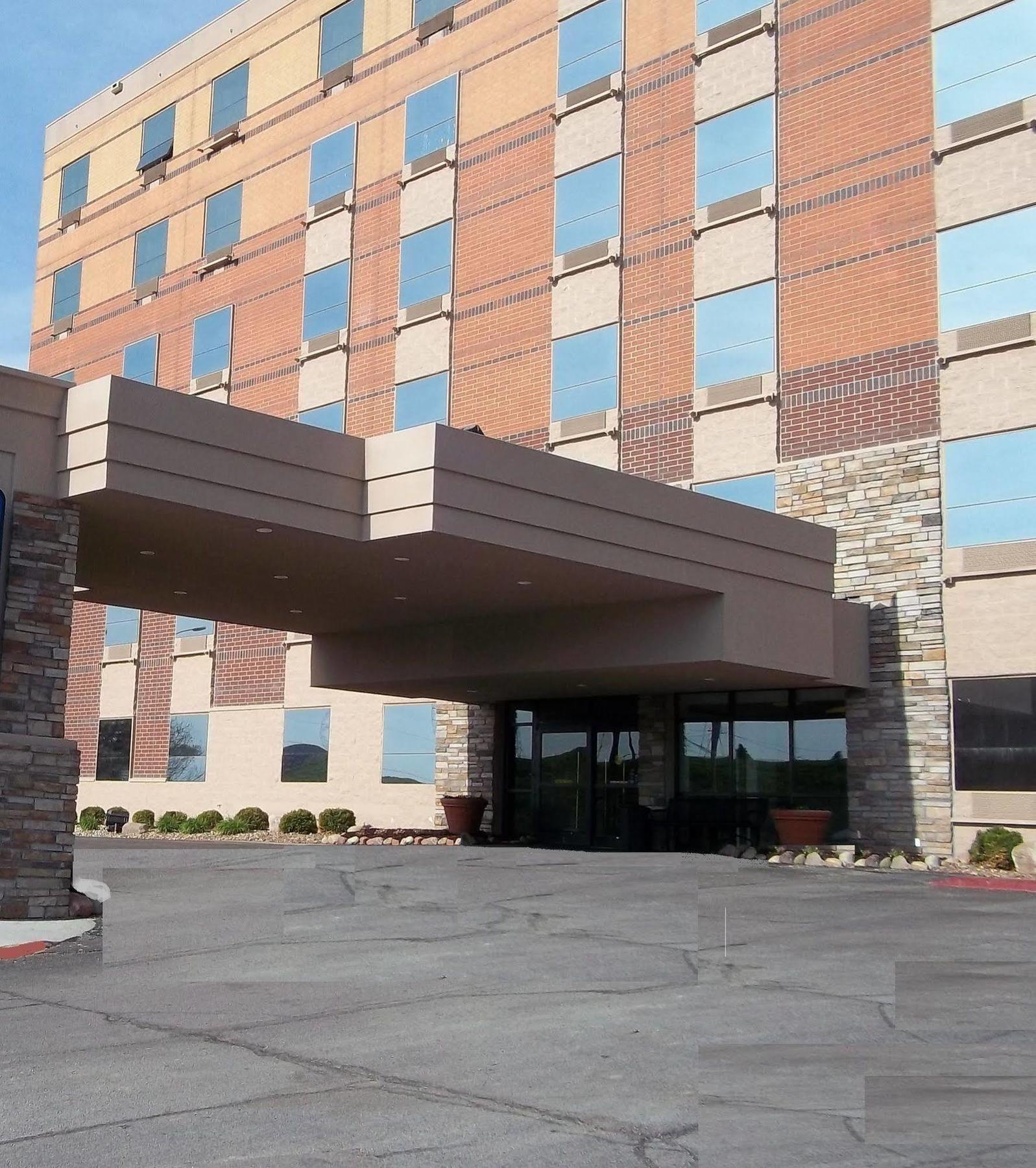 Four Points By Sheraton Omaha Midtown Exterior photo